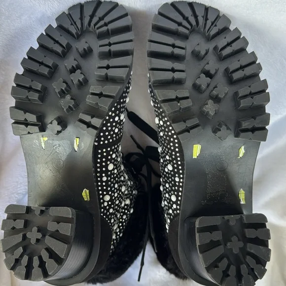 LAUREN LORRAINE PEARL-AND RHINESTONE FUR HEELED BOOTIE SIZE 6 - Picture 5 of 9